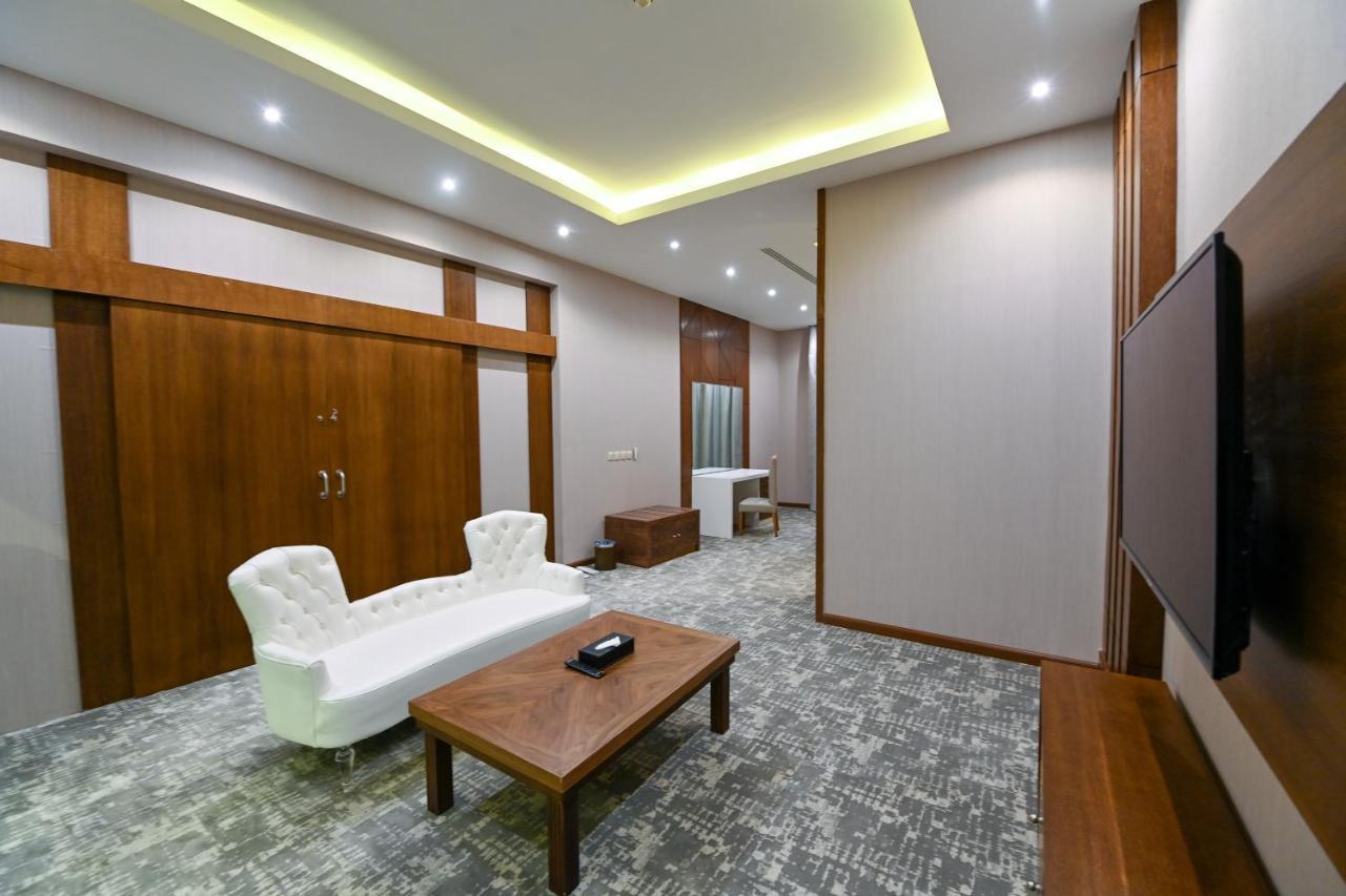 Motiara Hotel - La Valle Mall Эр-Рияд Экстерьер фото
